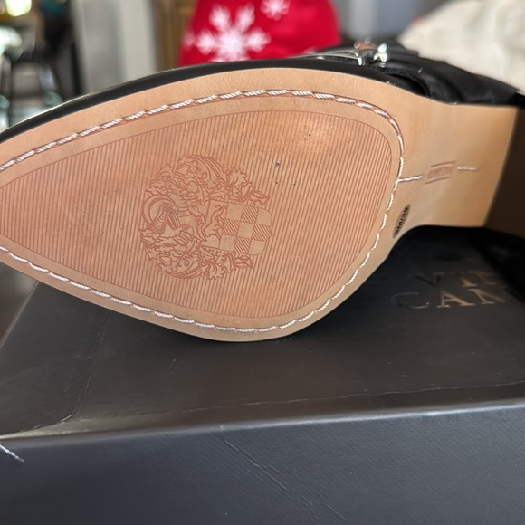 Vince Camuto Ankle Heel Boot💕 - Picture 6 of 9